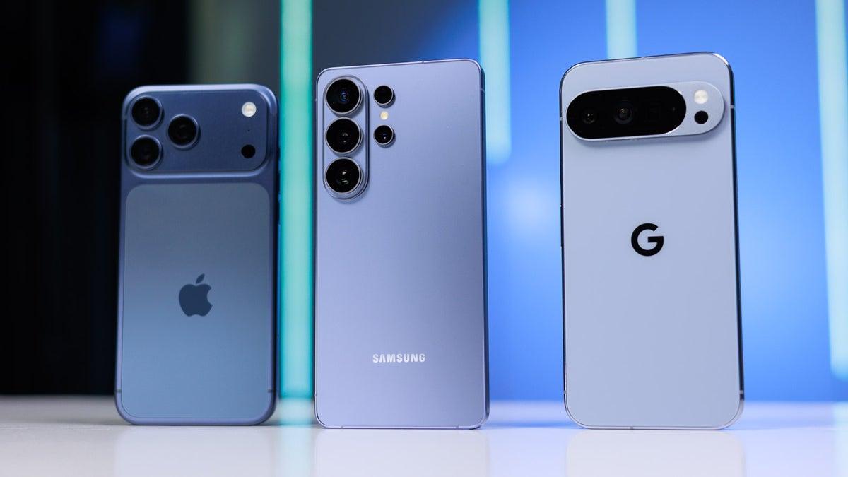 Apple, Samsung, Google flagship smartphones stood up